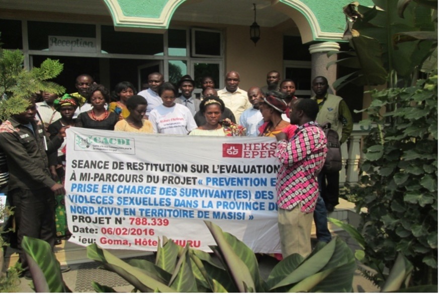 Photo d’ensemble après séance de restitution de l’évaluation du projet 788.339. CACDI 2015